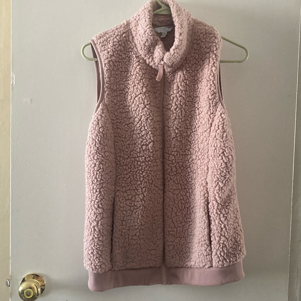 Pink fuzzy vest - Picture 1 of 5
